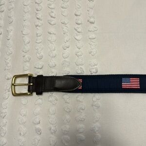 American 🇺🇸 Vineyard Vines belt. Size 32. Excellent condition.